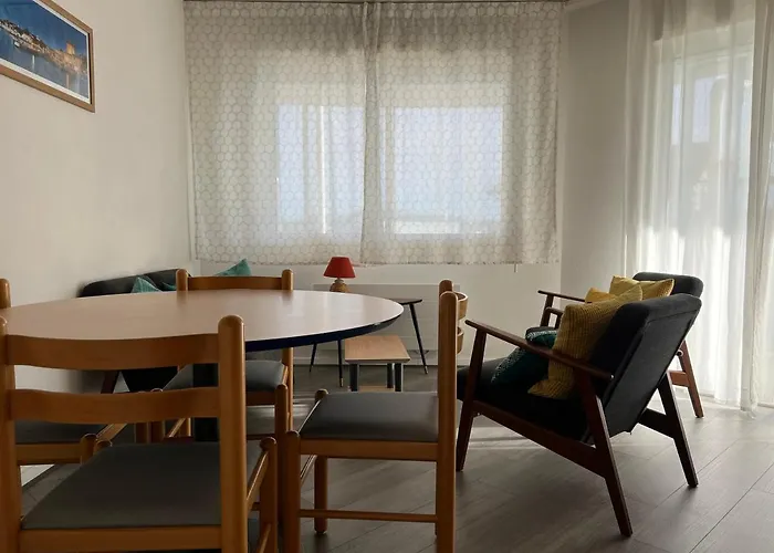 Appartement A Ciboure Avec Piscine Chauffee Et Parking Prive - Fr-1-239-560