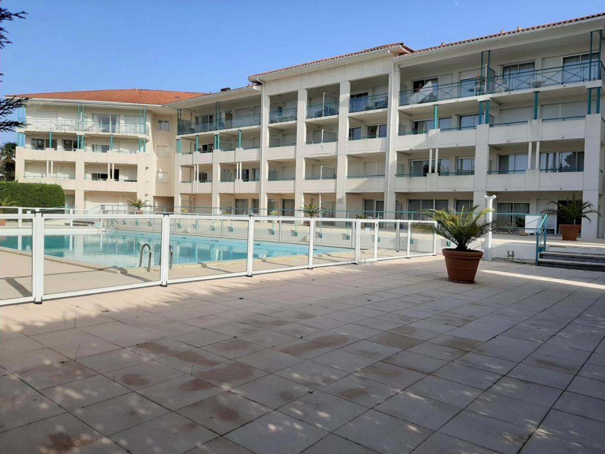 A Avec Piscine Chauffee Et Parking Prive - Fr-1-239-560 *