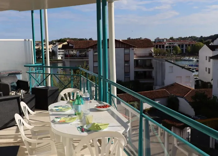 Appartement A Ciboure Avec Piscine Chauffee Et Parking Prive - Fr-1-239-560